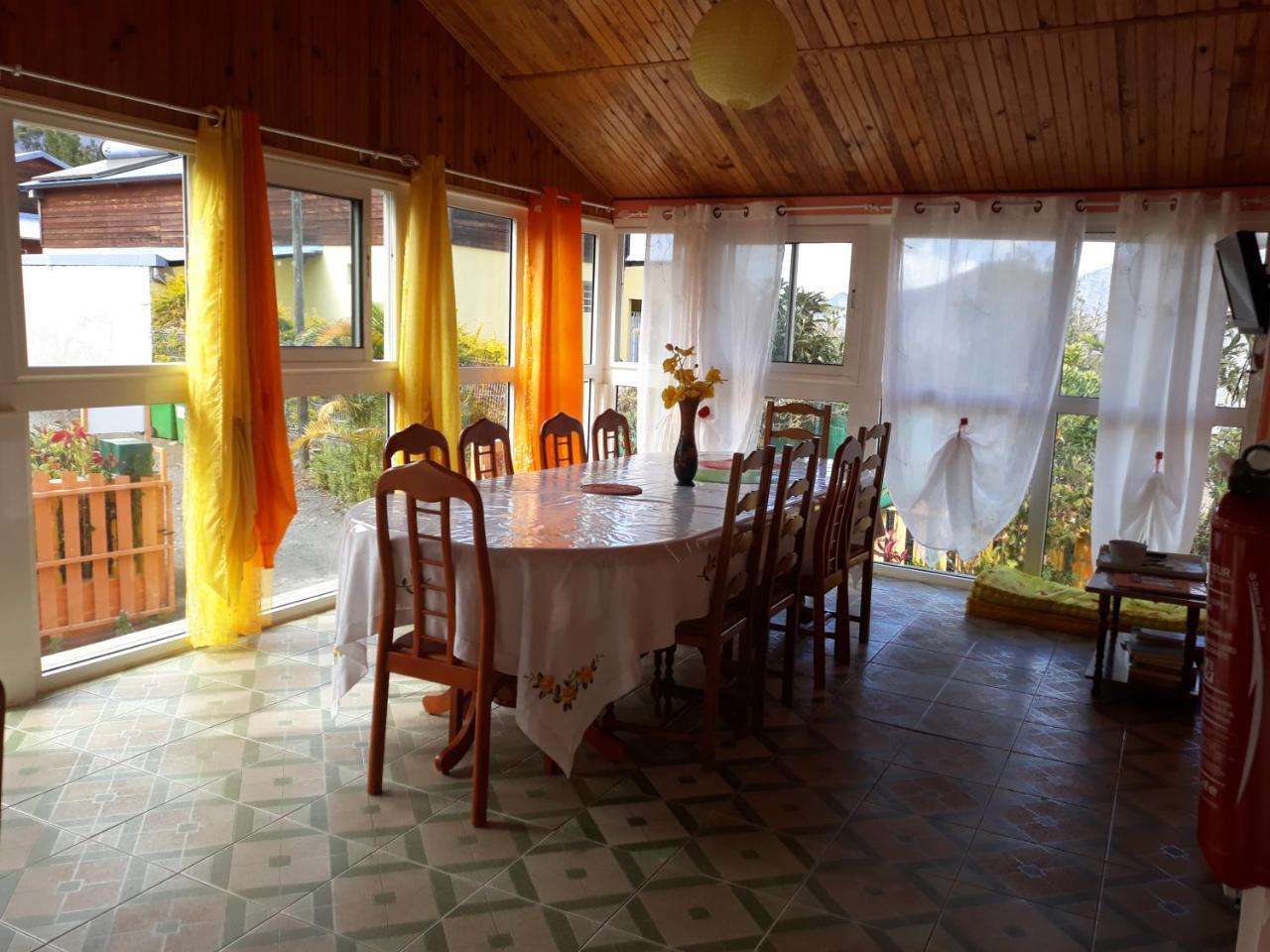 Petite Fleur De Lentilles Bed & Breakfast Cilaos Exterior foto