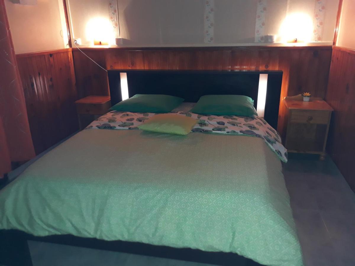 Petite Fleur De Lentilles Bed & Breakfast Cilaos Exterior foto